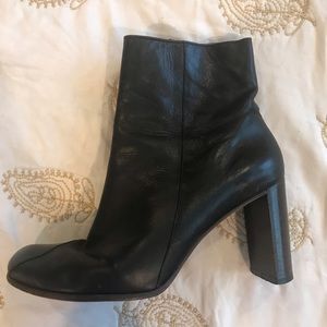 Vintage Robert Clergerie black leather boots size 9.5